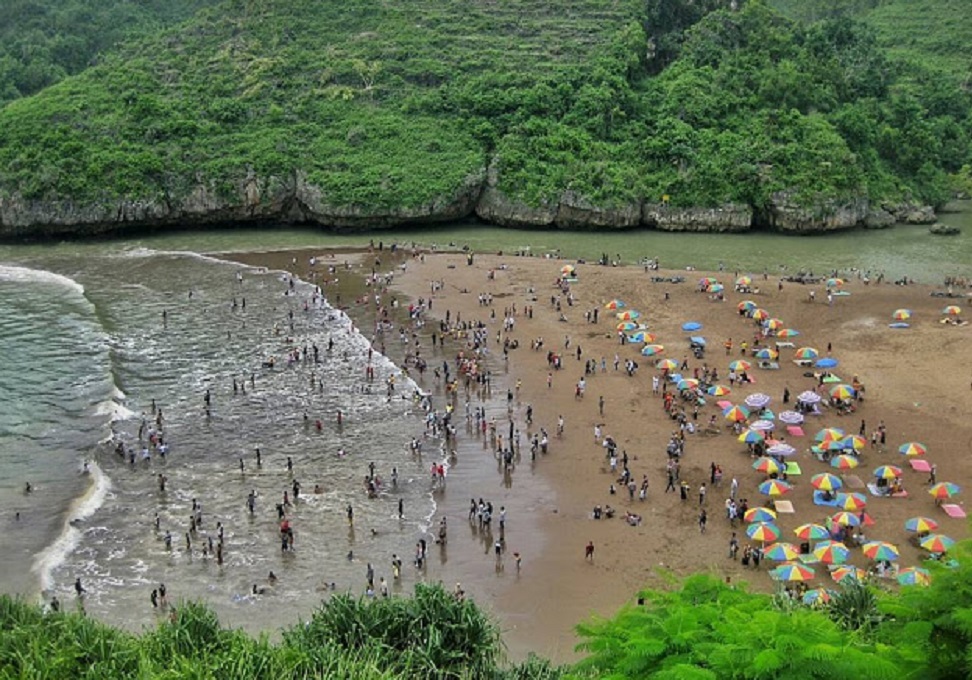 Sejarah Pantai Baron Jadi Cikal Pemberian Nama dan Kisah Mistisnya (binis wisata)