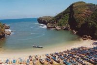 6. Destinasi Wisata Terlengkap Ini Dia Fasilitas dan Akomodasi Pantai Baron (id.pinterest.com)